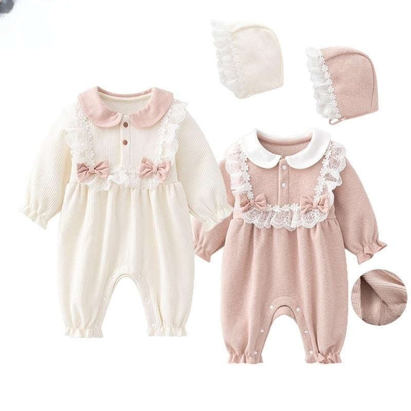 Baby-Set mit Spitzenoverall und Mütze mit Fleecefutter für Mädchen