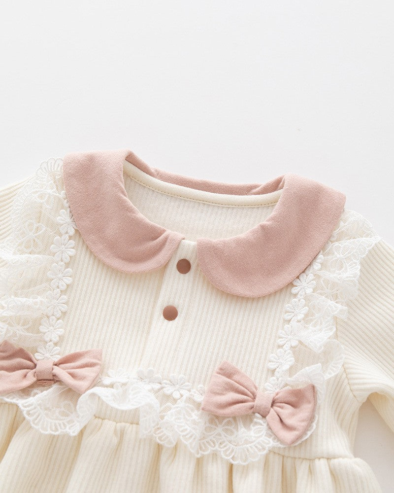 Baby-Set mit Spitzenoverall und Mütze mit Fleecefutter für Mädchen